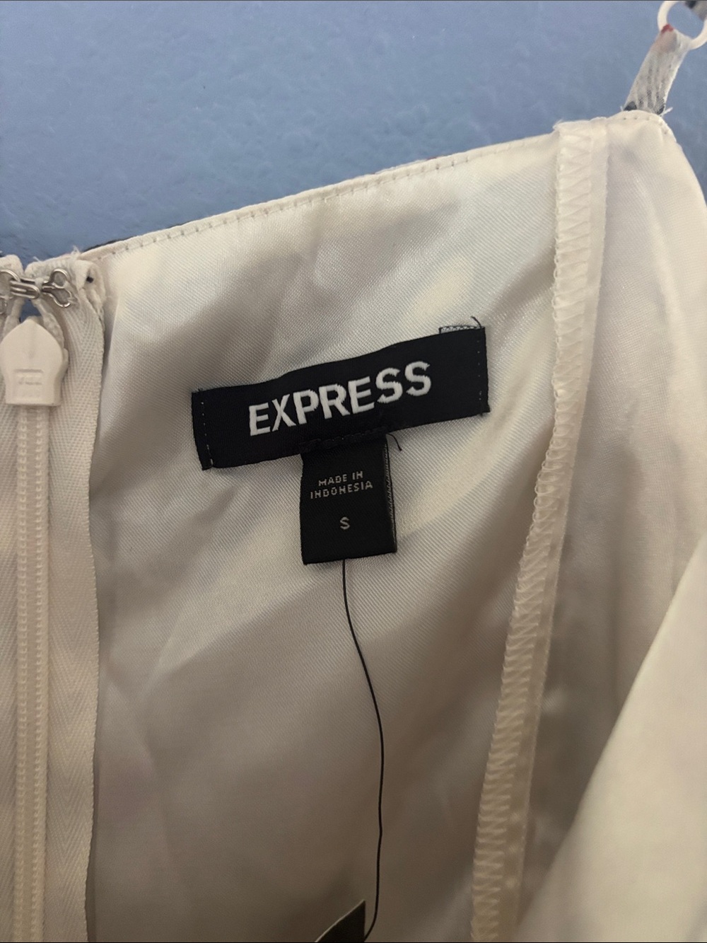 Express Dress - Picture 4 of 10